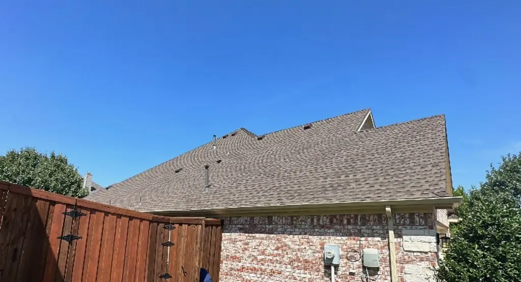 Completed roof replacement project in Hutto